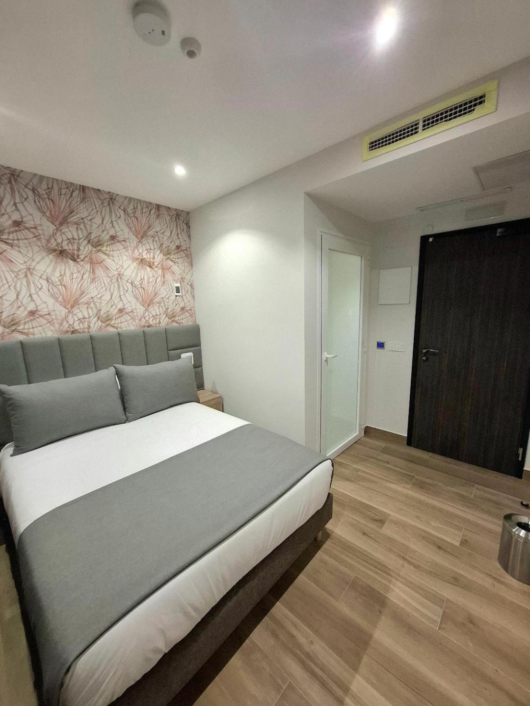 Hostal San Blas Madrid Exteriér fotografie