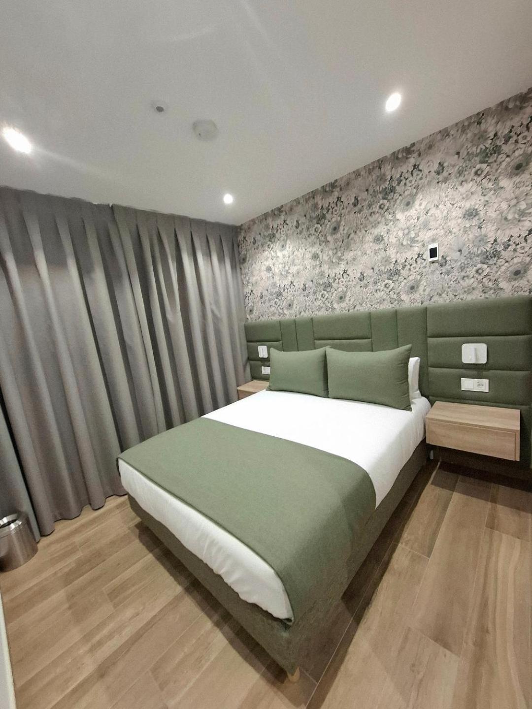 Hostal San Blas Madrid Exteriér fotografie