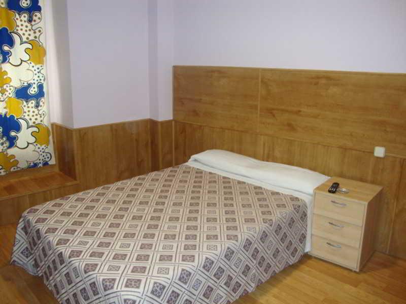 Hostal San Blas Madrid Exteriér fotografie
