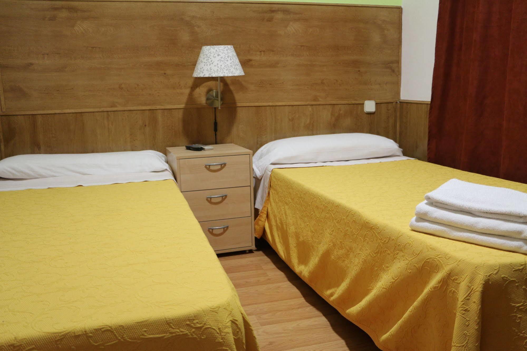 Hostal San Blas Madrid Exteriér fotografie