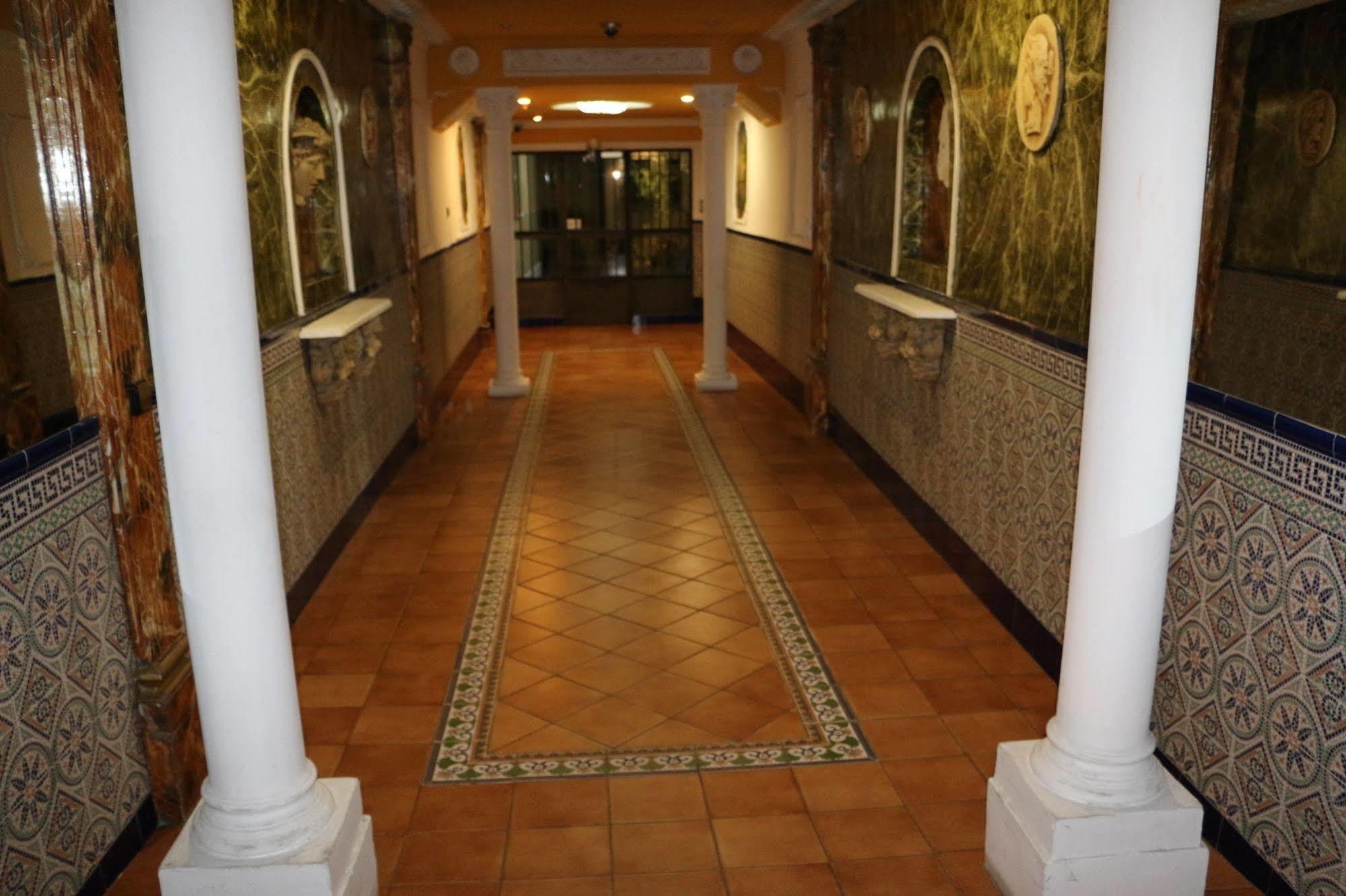 Hostal San Blas Madrid Exteriér fotografie